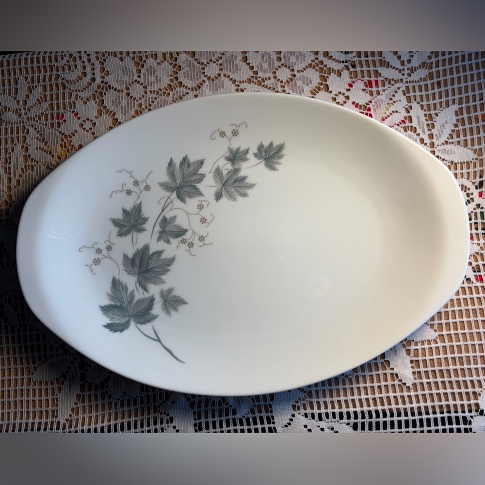 🌿Vintage Noritake Cook ’n Serve "Wild Ivy" 14" Oval Serving Platter MCM Japan